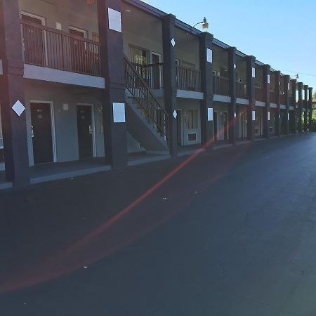 Lodge West Fulton Inn מראה חיצוני תמונה