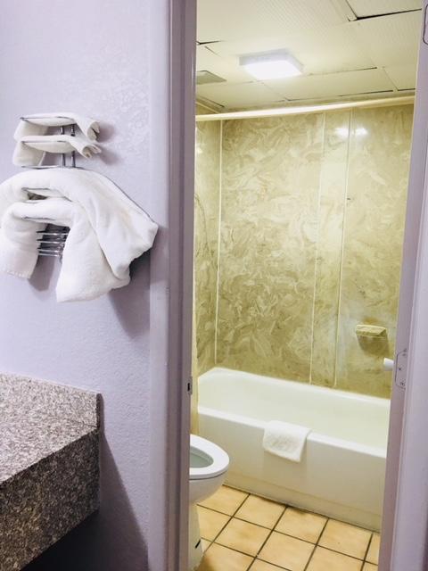 Lodge West Fulton Inn מראה חיצוני תמונה